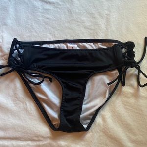 Venus High Waisted Bikini Bottoms